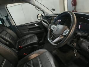 Volkswagen Caravelle 2.0BiTDI Highline 4Motion - Image 4