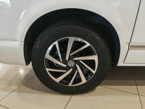 Volkswagen Caravelle 2.0BiTDI Highline 4Motion - Image 6