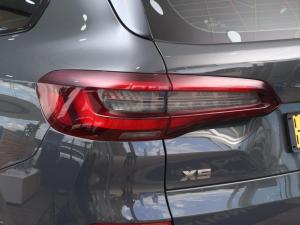 BMW X5 M50i - Image 19