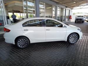 Suzuki Ciaz 1.5 GLX manual - Image 8