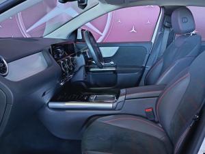 Mercedes-Benz GLA GLA200d Progressive - Image 12