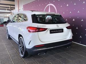 Mercedes-Benz GLA GLA200d Progressive - Image 5