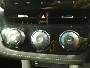 Toyota Corolla Cross 1.8 Xi - Image 24
