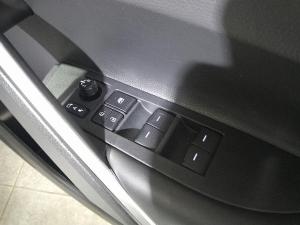 Toyota Corolla Cross 1.8 Xi - Image 27
