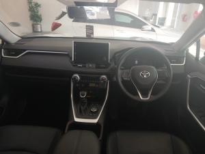 Toyota RAV4 2.5 VX AWD - Image 6