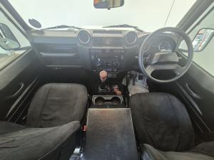 Land Rover Defender 110 TD station wagon S - Image 6