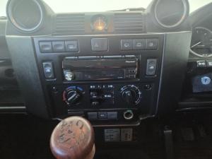 Land Rover Defender 110 TD station wagon S - Image 10