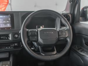 Toyota Land Cruiser FJ 2.7 4x4 VX - Image 8