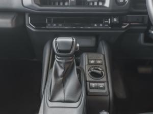 Toyota Land Cruiser FJ 2.7 4x4 VX - Image 9