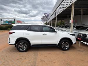 Toyota Fortuner 2.4GD-6 auto - Image 3