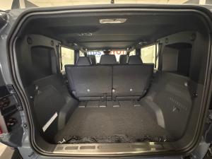 Toyota Land Cruiser FJ 2.7 4x4 VX - Image 18