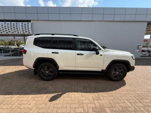 Toyota Land Cruiser 300 3.3D GR-Sport - Image 3