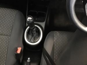 Toyota Vitz 1.0 XR manual - Image 13