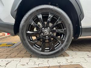 Toyota Corolla Cross 1.8 HEV GR-Sport - Image 19