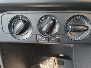 Volkswagen Polo Vivo hatch 1.4 Trendline - Image 11