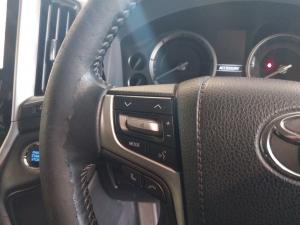 Toyota Land Cruiser 200 4.5D-4D V8 VX - Image 9