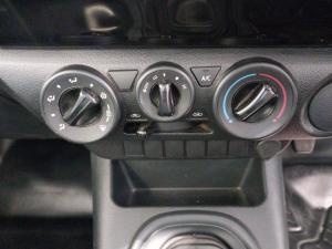 Toyota Hilux 2.0 single cab S (aircon) - Image 13