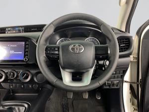 Toyota Hilux 2.4 GD-6 RB SRXE/CAB - Image 19