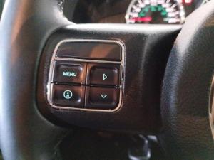 Jeep Wrangler Unlimited 3.6L Polar Edition - Image 10
