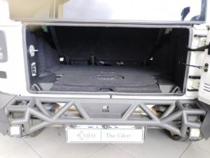 Jeep Wrangler Unlimited 3.6L Polar Edition - Image 7