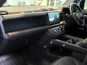 Land Rover Defender 110 D350 X-Dynamic HSE - Image 13