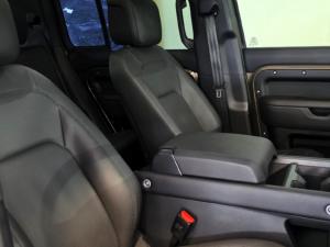 Land Rover Defender 110 D350 X-Dynamic HSE - Image 18