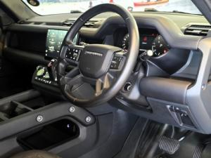 Land Rover Defender 110 D350 X-Dynamic HSE - Image 20