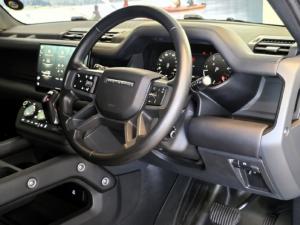 Land Rover Defender 110 D350 X-Dynamic HSE - Image 21