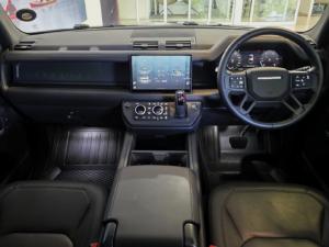 Land Rover Defender 110 D350 X-Dynamic HSE - Image 8