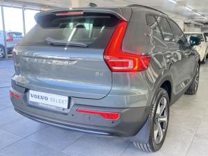 Volvo XC40 B4 Plus Dark - Image 3