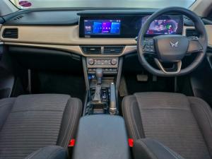 Mahindra XUV700 2.0T AX5 - Image 5