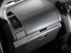 Isuzu D-Max Gen 6 250 single cab Fleetside safety - Image 19
