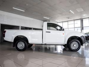 Isuzu D-Max Gen 6 250 single cab Fleetside safety - Image 9