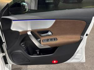 Mercedes-Benz CLA CLA200 Progressive - Image 15