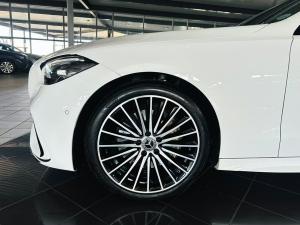Mercedes-Benz C-Class C200 AMG Line - Image 13