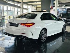 Mercedes-Benz C-Class C200 AMG Line - Image 2