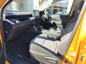 Toyota Hilux 2.8GD-6 double cab SRX 4x4 - Image 7