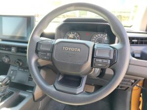 Toyota Hilux 2.8GD-6 double cab SRX 4x4 - Image 8