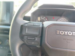 Toyota Hilux 2.8GD-6 double cab SRX 4x4 - Image 9