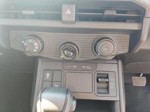 Toyota Hilux 2.8GD-6 double cab SRX 4x4 - Image 16