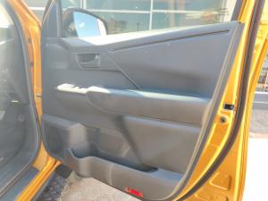 Toyota Hilux 2.8GD-6 double cab SRX 4x4 - Image 25