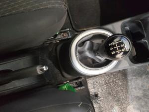 Toyota Vitz 1.0 XR manual - Image 11