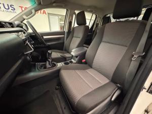 Toyota Hilux 2.4GD-6 double cab Raider manual - Image 7