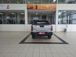 Toyota Hilux 2.8GD-6 double cab Raider 4x4 - Image 5
