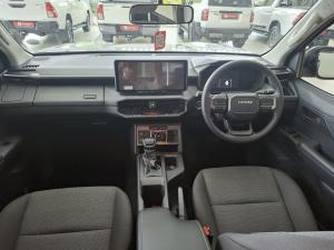Toyota Hilux 2.8GD-6 double cab Raider 4x4 - Image 6