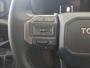Toyota Hilux 2.8GD-6 double cab Raider 4x4 - Image 9