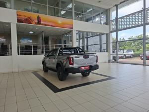 Toyota Hilux 2.8GD-6 double cab Raider 4x4 - Image 13