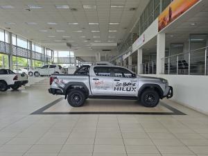 Toyota Hilux 2.8GD-6 double cab Raider 4x4 - Image 3