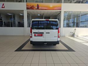 Toyota Quantum 2.8 LWB panel van auto - Image 5