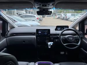 Hyundai Staria 2.2D Luxury - Image 6